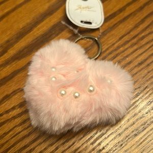NWT WOMEN SUPERSTAR ACCESSORIES SMALL LIGHT PINK HEART KEYCHAIN WITH FAUX PEARL.